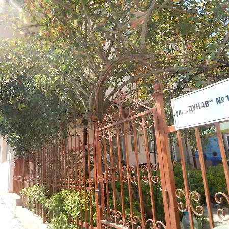 Dunav Apt.1 Apartment Rawda